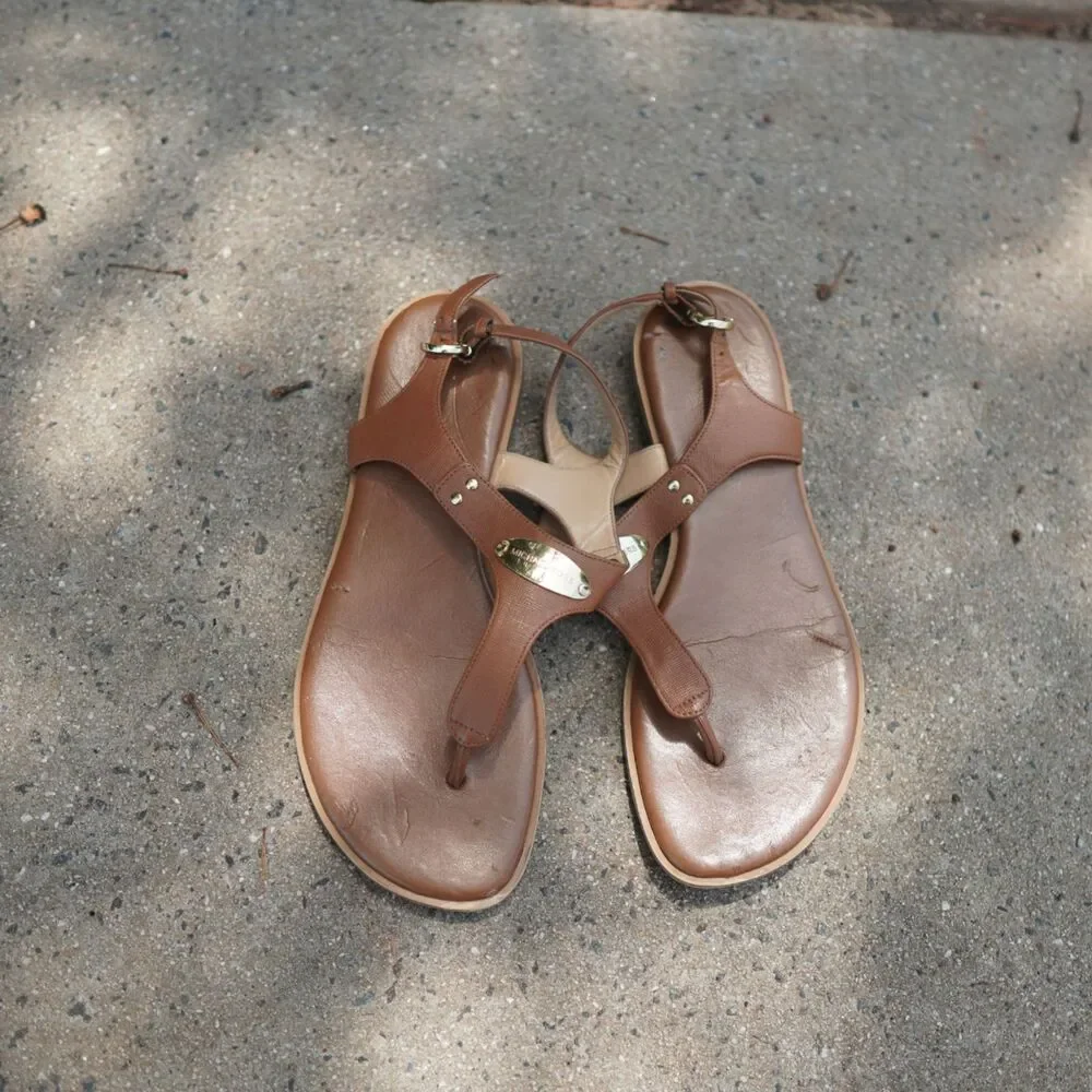 Michael Kors MK Plate Thong Flat Sandals Luggage Tan Leather Women's 9M